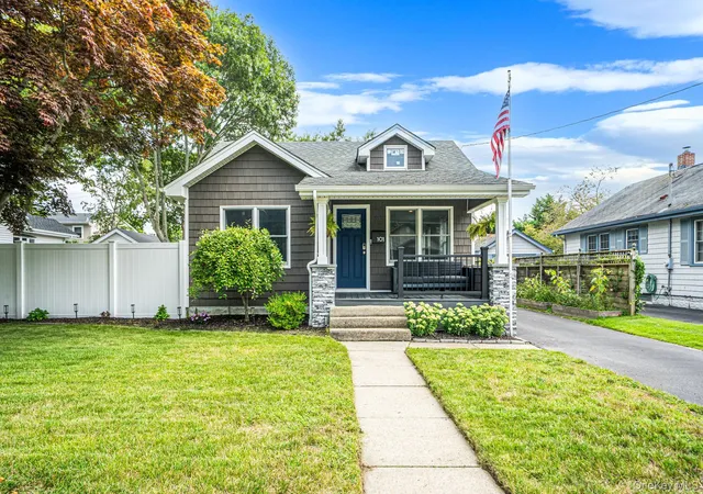 Photo 1 of Sale Pending at 101 Highland Ave, Brookhaven, NY 11772 | MLS# 1045017 | Listing updated on 2026-09-11