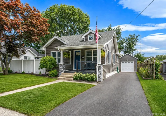 Photo 2 of Sale Pending at 101 Highland Ave, Brookhaven, NY 11772 | MLS# 1045017 | Listing updated on 2026-09-11