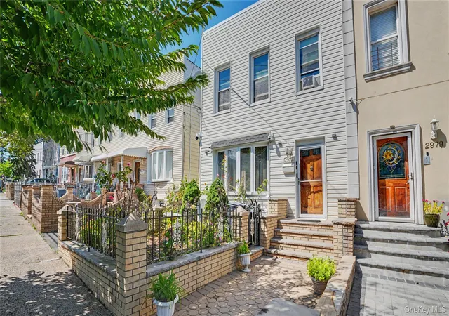 Multi family home for sale at 2977 Harding Ave, New York, NY 10465 | MLS# 1045072