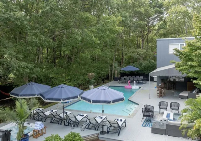 Photo 1 of Single family home for sale at 20 Pheasant Run, Southampton, NY 11959 | MLS# 1045094 | Listing updated on 2026-09-14
