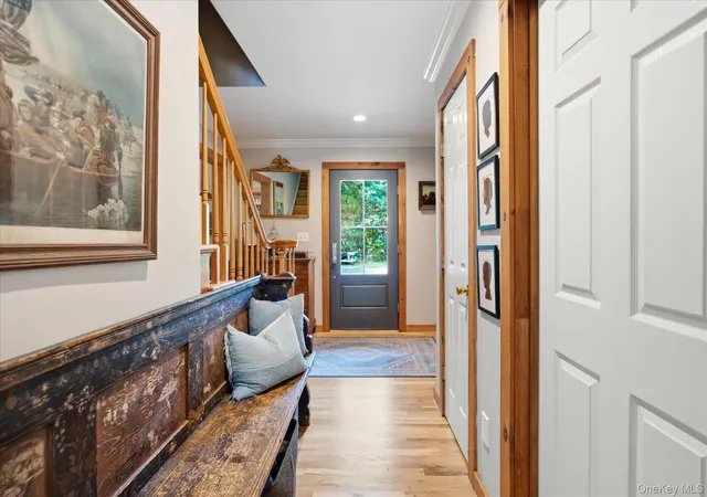 Photo 3 of Single family home for sale at 147b Old Country Rd, Southampton, NY 11960 | MLS# 1045104 | Listing updated on 2026-09-13