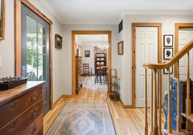 Photo 4 of Single family home for sale at 147b Old Country Rd, Southampton, NY 11960 | MLS# 1045104 | Listing updated on 2026-09-13