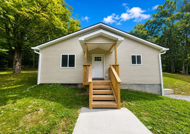 Photo 3 of Single family home for sale at 943 State Route 55, Highland, NY 12732 | MLS# 1045115 | Listing updated on 2026-09-10