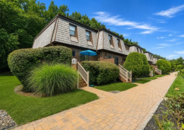 Photo 3 of Condo for sale at 41 Heritage Dr #A, Clarkstown, NY 10956 | MLS# 1045145 | Listing updated on 2026-10-06
