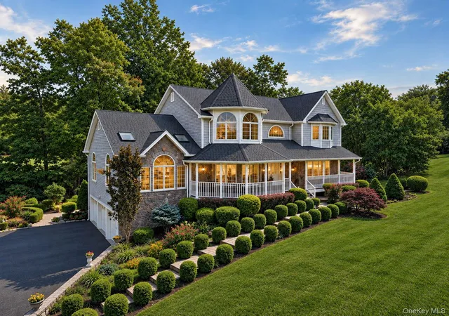 Photo 1 of Single family home for sale at 3 Trinity Pl, Cornwall, NY 12518 | MLS# 1045175 | Listing updated on 2026-09-11