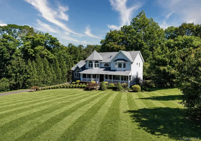 Photo 3 of Single family home for sale at 3 Trinity Pl, Cornwall, NY 12518 | MLS# 1045175 | Listing updated on 2026-09-11