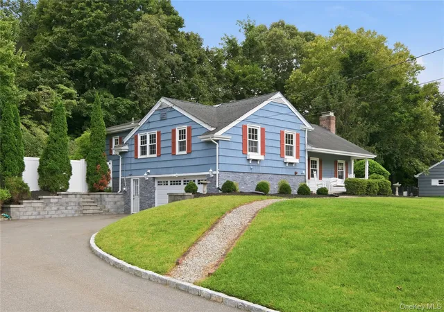 Photo 1 of Sale Pending at 4 Honey Ln W, Brookhaven, NY 11764 | MLS# 1045381 | Listing updated on 2026-09-11