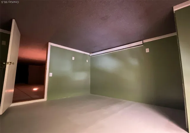 Photo 19 of Single family home for sale at 28 Pleasant Ave, Oyster Bay, NY 11735 | MLS# 1045429 | Listing updated on 2026-10-06