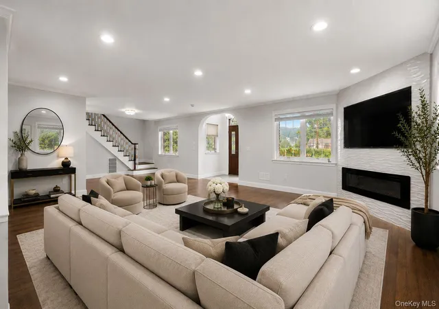 Photo 3 of Sale Pending at 25 Allen St, Greenburgh, NY 10522 | MLS# 1045499 | Listing updated on 2026-09-15