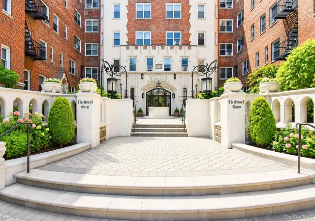 Photo 1 of Condo for sale at 60 W Broad St #1L, Mount Vernon, NY 10552 | MLS# 1045505 | Listing updated on 2026-09-10
