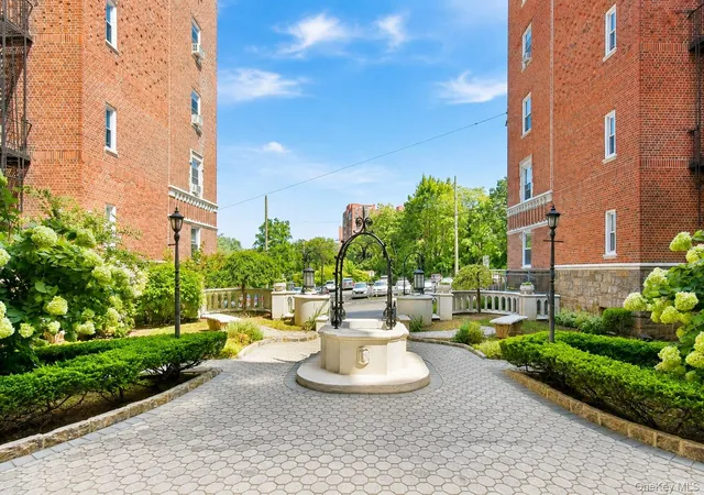 Photo 2 of Condo for sale at 60 W Broad St #1L, Mount Vernon, NY 10552 | MLS# 1045505 | Listing updated on 2026-09-10