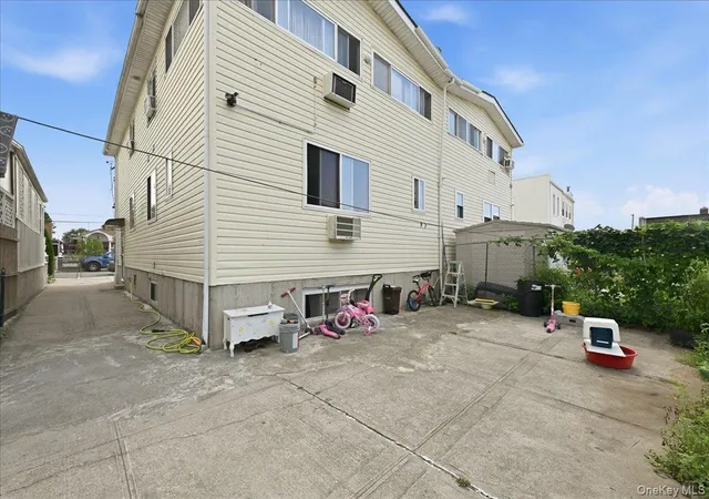 Listing Photo 5 - Condo for sale in building located at 13534 127th St, New York, NY 11420