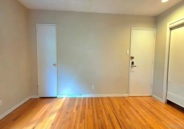 Photo 3 of House for sale at 163-70 17th Avenue #Upper Level, New York, NY 11357 | MLS# 1045566 | Listing updated on 2026-09-19