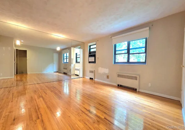 Photo 4 of House for sale at 163-70 17th Avenue #Upper Level, New York, NY 11357 | MLS# 1045566 | Listing updated on 2026-09-19