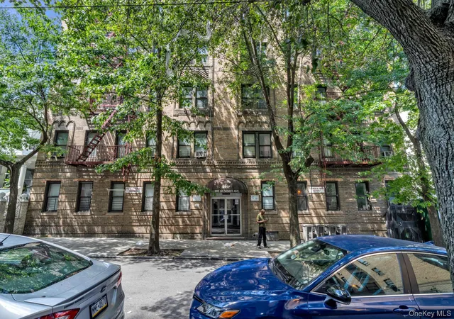 Photo 1 of Condo for sale at 1015 Summit Ave #2A, New York, NY 10452 | MLS# 1045833 | Listing updated on 2026-09-18