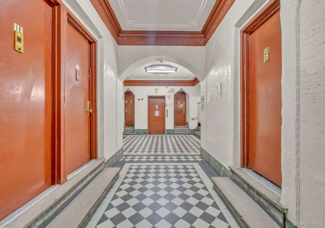 Photo 3 of Condo for sale at 1015 Summit Ave #2A, New York, NY 10452 | MLS# 1045833 | Listing updated on 2026-09-18