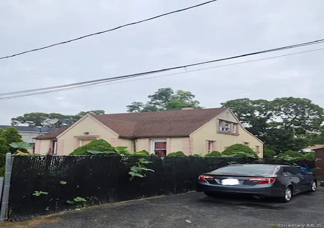 Photo 2 of Single family home for sale at 4 Andrews Ave, Hempstead, NY 11575 | MLS# 1045855 | Listing updated on 2026-09-15