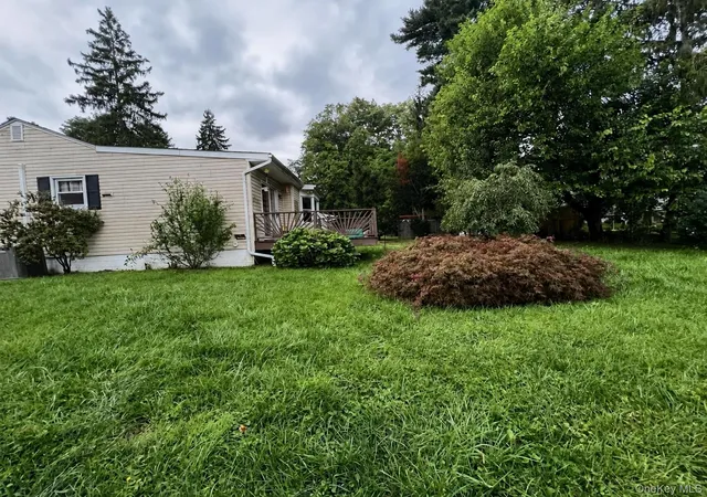 Photo 3 of Single family home for sale at 29 Madison Ave, Hyde Park, NY 12538 | MLS# 1045860 | Listing updated on 2026-09-13