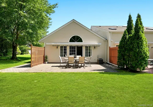 Photo 3 of Condo for sale at 156 Farm House Ct, Brookhaven, NY 11949 | MLS# 1045911 | Listing updated on 2026-09-12
