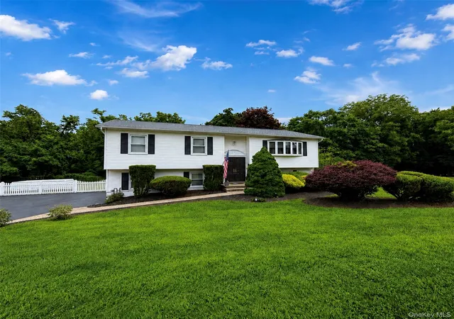 Photo 1 of Single family home for sale at 5 Pine Dr, Stony Point, NY 10980 | MLS# 1045913 | Listing updated on 2026-09-27