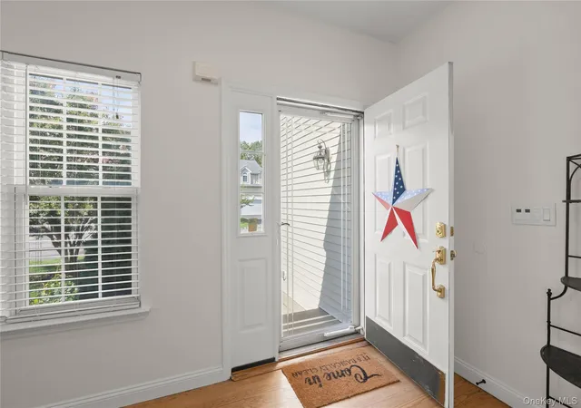 Photo 3 of Condo for sale at 4 Sunflower Ridge Rd, Brookhaven, NY 11720 | MLS# 1046047 | Listing updated on 2026-09-15