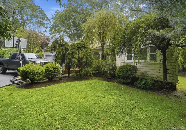 Photo 1 of Single family home for sale at 33 Andover Rd, Greenburgh, NY 10530 | MLS# 1046093 | Listing updated on 2026-09-12