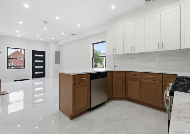 Listing Photo 4 - Condo for sale in building located at 23 Doherty Ave, Hempstead, NY 11003
