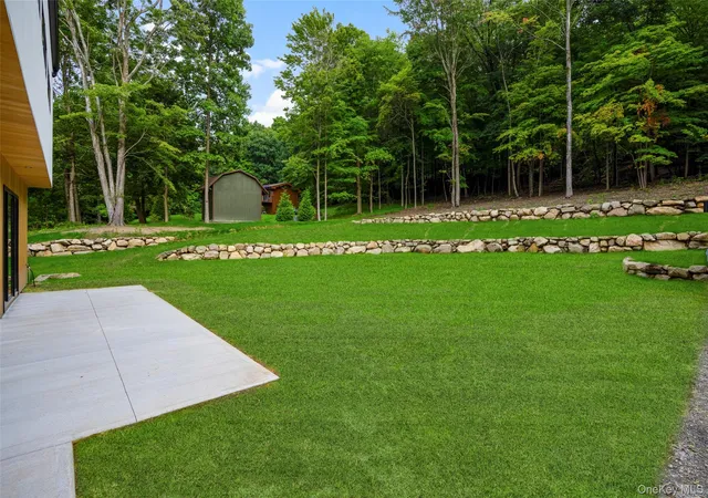 Photo 3 of Single family home for sale at 39 Mountain Ln, Beacon, NY 12508 | MLS# 1046160 | Listing updated on 2026-09-10