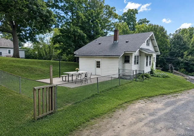 Photo 2 of Single family home for sale at 4 Grove St, Monroe, NY 10926 | MLS# 1046180 | Listing updated on 2026-09-23