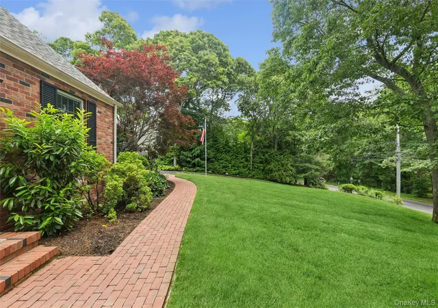 Photo 3 of Single family home for sale at 790 Vanston Rd, Southold, NY 11935 | MLS# 1046222 | Listing updated on 2026-09-18