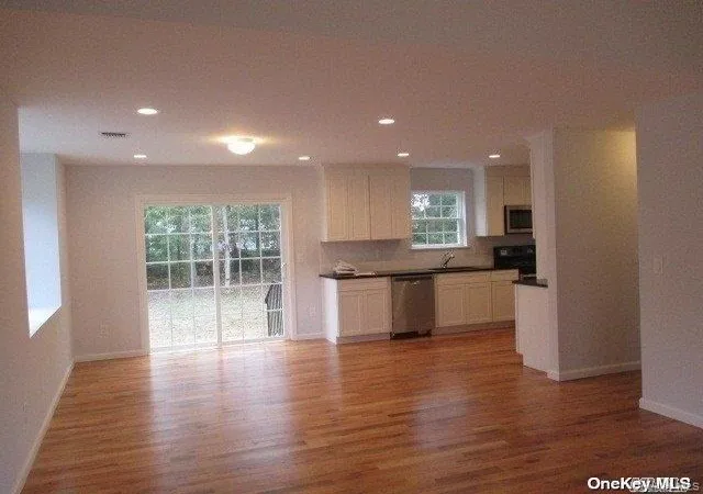 Photo 4 of Single family home for sale at 647 Doane Ave, Brookhaven, NY 11713 | MLS# 1046269 | Listing updated on 2026-09-11