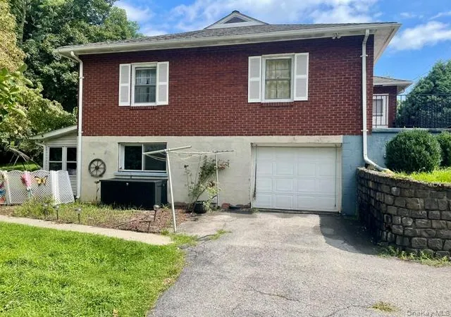 Photo 3 of Multi family home for sale at 7 Chiappardi Pl, Fishkill, NY 12508 | MLS# 1046274 | Listing updated on 2026-10-04