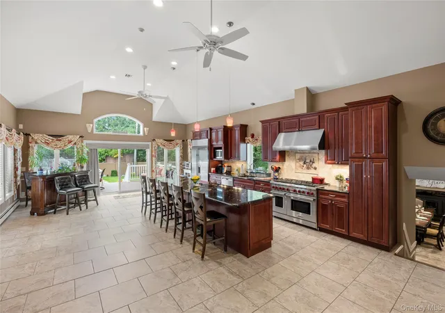 Photo 4 of Single family home for sale at 7 Monterey Dr, North Hempstead, NY 11040 | MLS# 1046387 | Listing updated on 2026-09-13