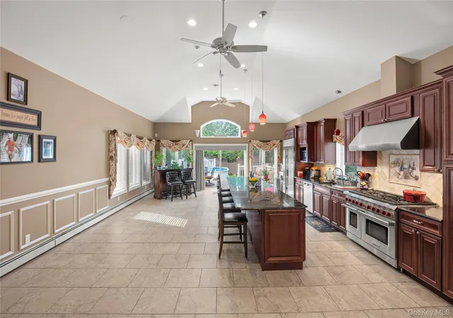 Photo 3 of Single family home for sale at 7 Monterey Dr, North Hempstead, NY 11040 | MLS# 1046387 | Listing updated on 2026-09-29