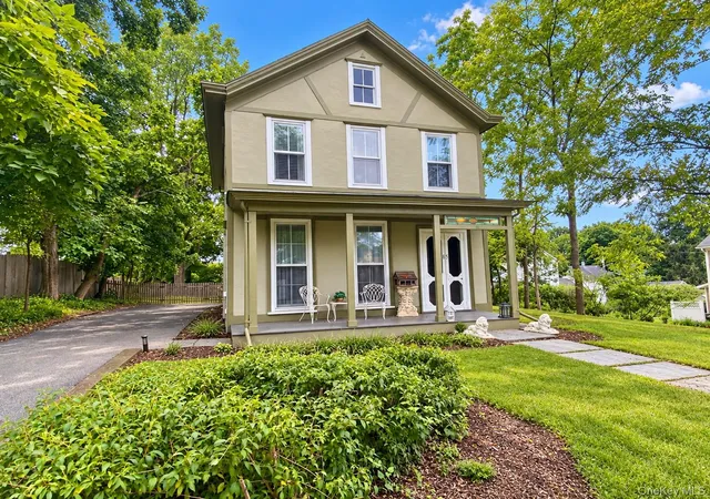 Photo 2 of Single family home for sale at 85 West St, Warwick (town), NY 10990 | MLS# 1046455 | Listing updated on 2026-09-26