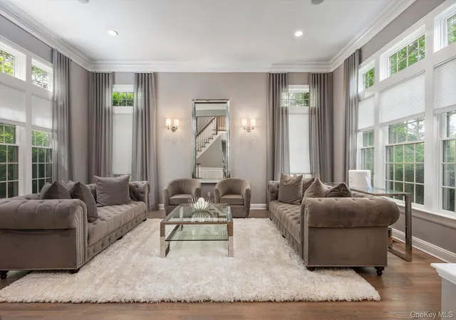 Photo 4 of Single family home for sale at 37 Legends Cir, Huntington, NY 11747 | MLS# 1046462 | Listing updated on 2026-09-09