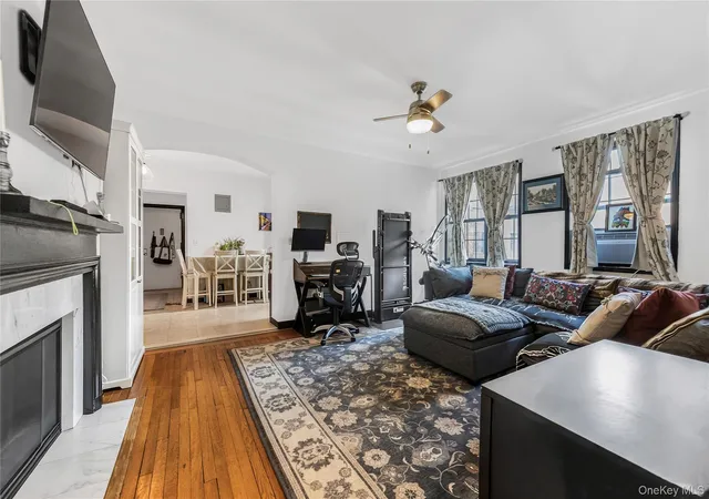 Photo 3 of Condo for sale at 808 Bronx River Rd #6C, Yonkers, NY 10708 | MLS# 1046464 | Listing updated on 2026-09-09
