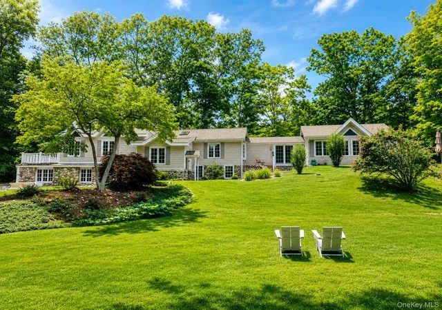 Photo 3 of Single family home for sale at 9 Lewis Rd, Pound Ridge, NY 10576 | MLS# 1046466 | Listing updated on 2026-09-12