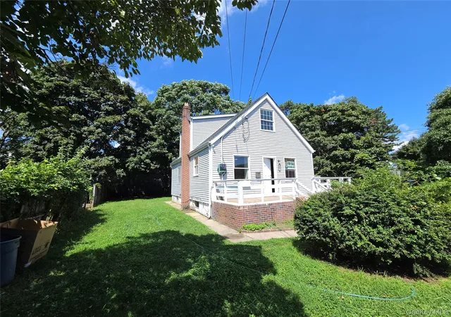 Photo 1 of Single family home for sale at 41 Lakewood St, Babylon, NY 11798 | MLS# 1046529 | Listing updated on 2026-09-13