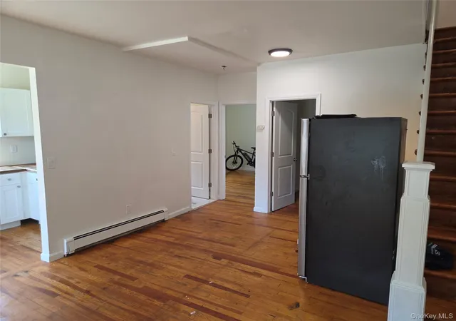 Photo 3 of Single family home for sale at 41 Lakewood St, Babylon, NY 11798 | MLS# 1046529 | Listing updated on 2026-09-13