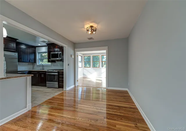 Photo 3 of Single family home for sale at 5 Durst Dr, Brookhaven, NY 11784 | MLS# 1046540 | Listing updated on 2026-09-15