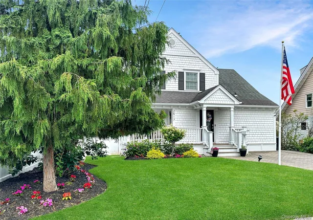 Photo 2 of Single family home for sale at 2517 Rockville Centre Pkwy, Hempstead, NY 11572 | MLS# 1046547 | Listing updated on 2026-09-12