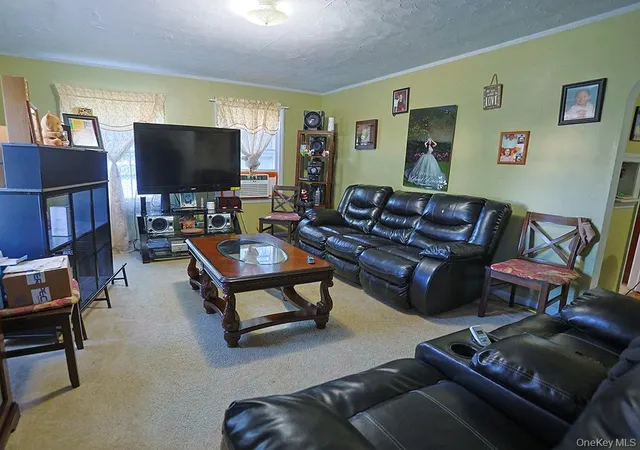 Photo 4 of Single family home for sale at 580 Route 17m, Middletown, NY 10940 | MLS# 1046630 | Listing updated on 2026-10-01