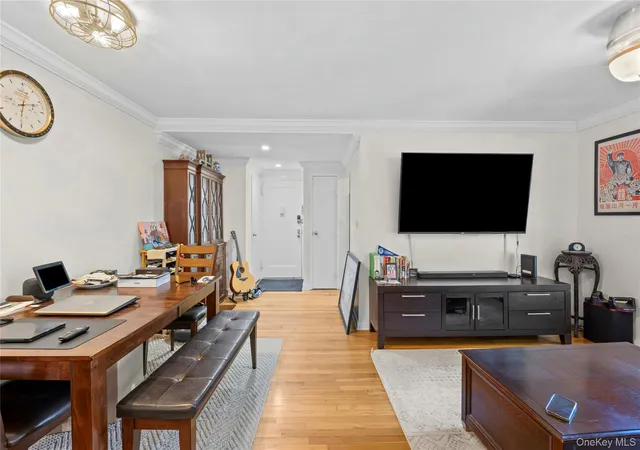 Condo for sale at 2 E Mill Dr #2A, North Hempstead, NY 11021 | MLS# 1046697