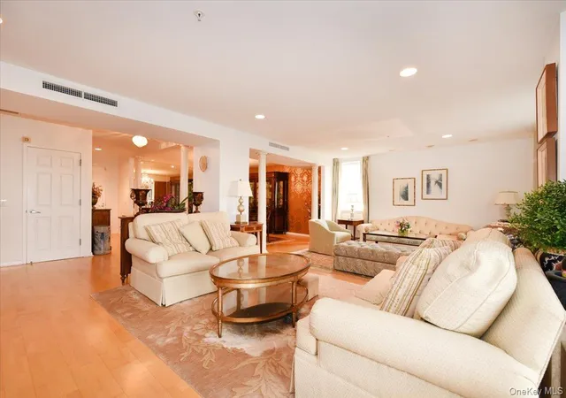 Photo 3 of Condo for sale at 100 Harbor View Dr #630, North Hempstead, NY 11050 | MLS# 1046915 | Listing updated on 2026-09-12