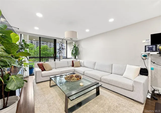 Photo 1 of Sale Pending at 1 Bay Clb Dr #3E, New York, NY 11360 | MLS# 1046930 | Listing updated on 2026-09-12
