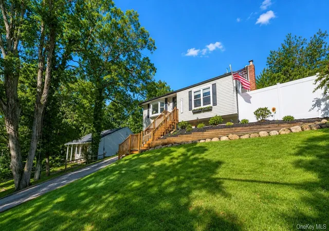 Photo 2 of Single family home for sale at 19 Hawthorne Rd, Brookhaven, NY 11778 | MLS# 1046935 | Listing updated on 2026-09-12
