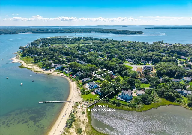 Photo 4 of Sale Pending at 1400 Bay Shore Rd, Southold, NY 11944 | MLS# 1047008 | Listing updated on 2026-10-05
