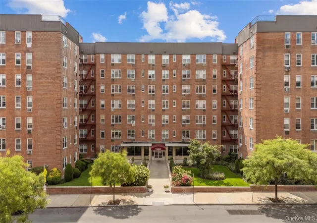 Condo for sale at 3 Sadore Ln #6X, Yonkers, NY 10710 | MLS# 1047054