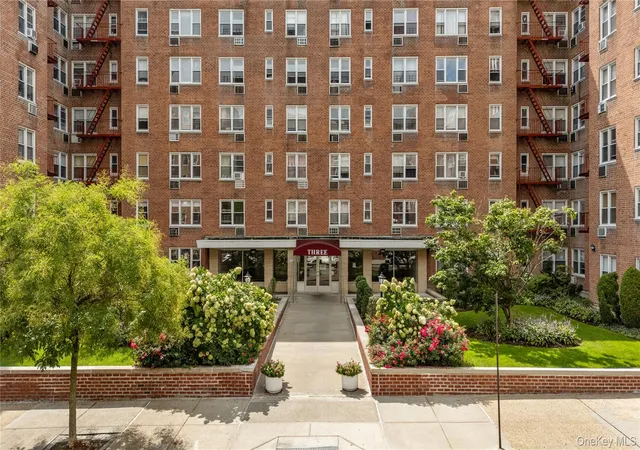 Photo 2 of Sale Pending at 3 Sadore Ln #6X, Yonkers, NY 10710 | MLS# 1047054 | Listing updated on 2026-09-28